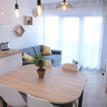 Appart T2 Avec Terrasse, Parking Et Wifi Angulema Exterior foto